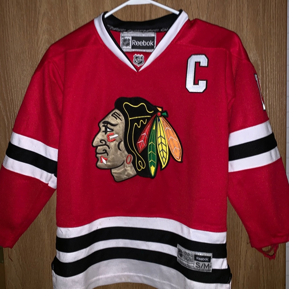 johnathan toews blackhawks jersey